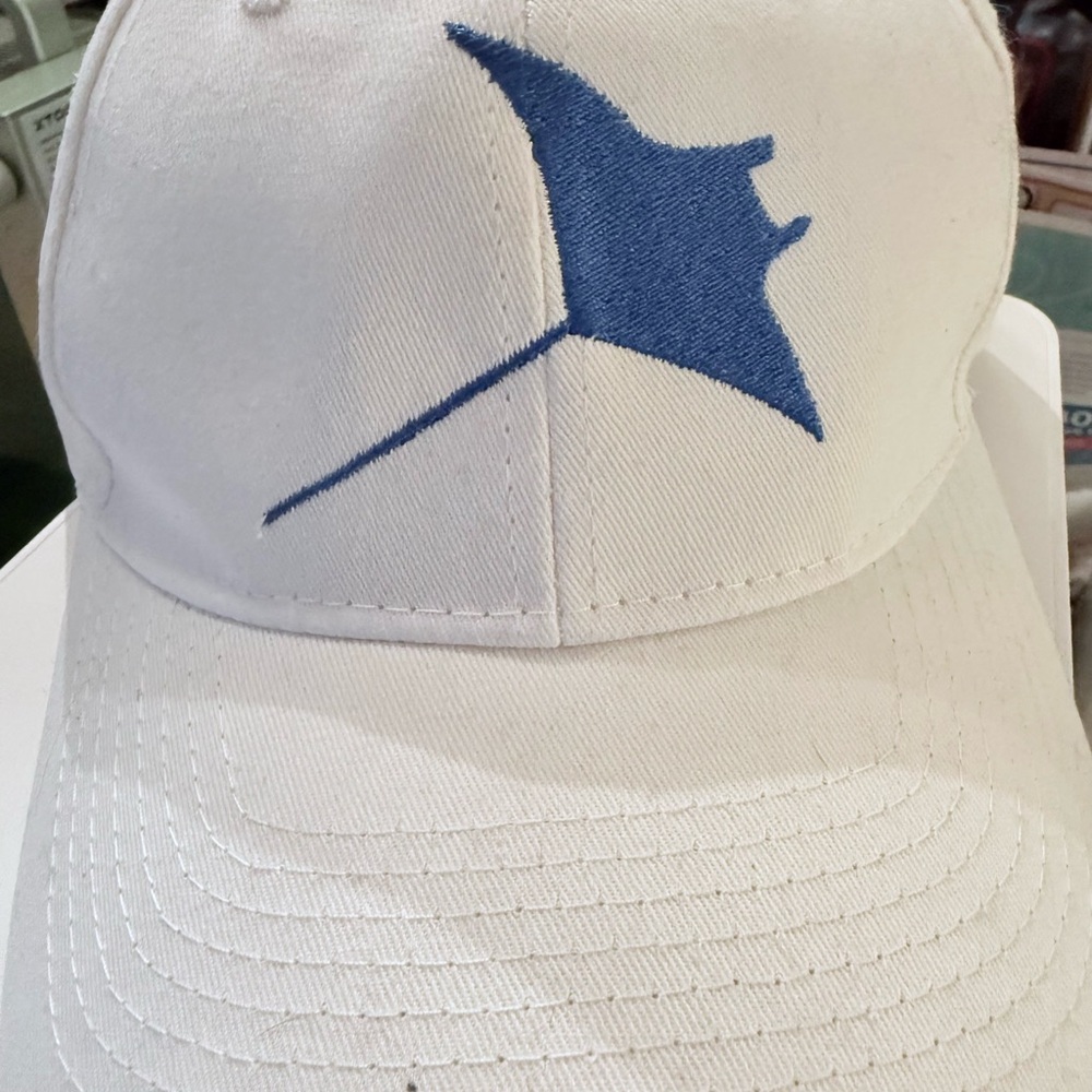 Classic White Stingray/Manta-ray Dad Cap